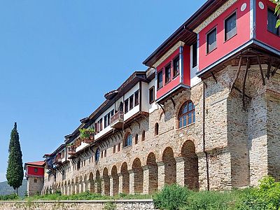 Однодневная экскурсия в монастыри Святой Анастасии -Узорешительницы, святого Иоанна Богослова, монастырь Благовещения